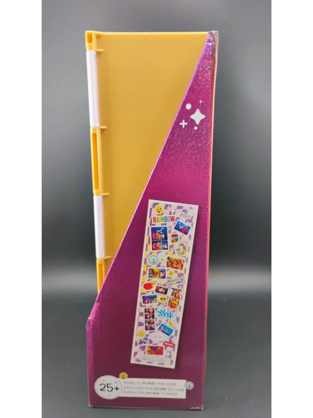 Rainbow High Design & Style Locker Playset With Accessories - Picture 5 of 8